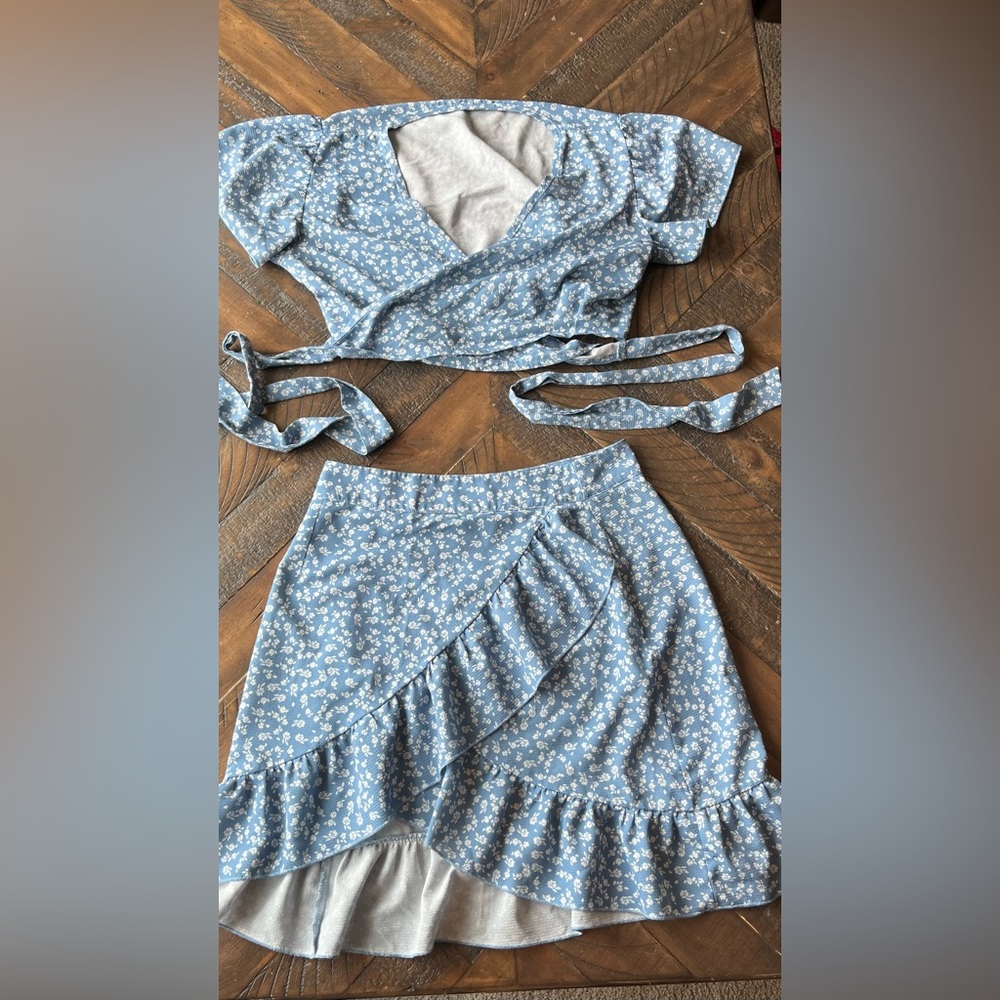 Two Piece Set, Shein, Floral. White and Blue.